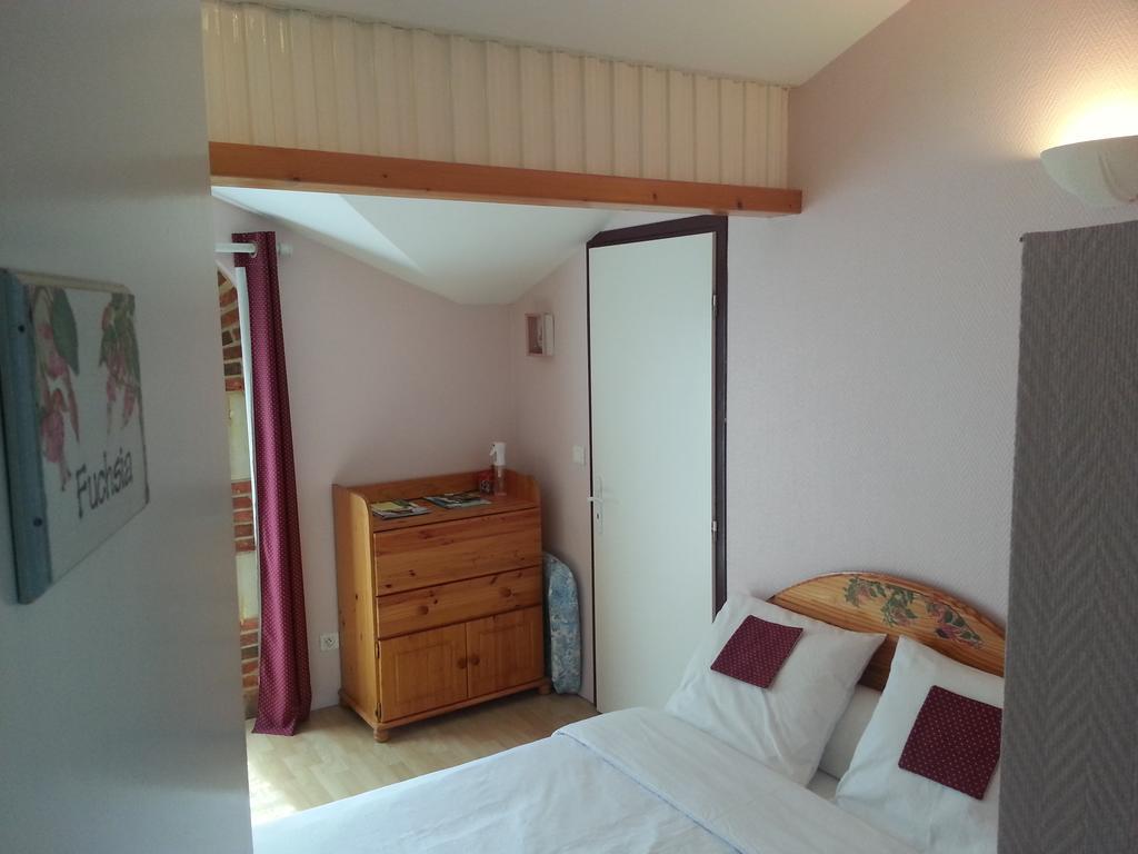 Chambres d'Hôtes Au Grillon Dort Moustey Chambre photo
